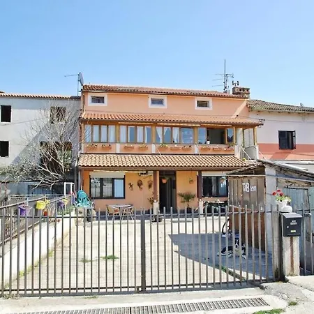 Sailor's Beach Apartman